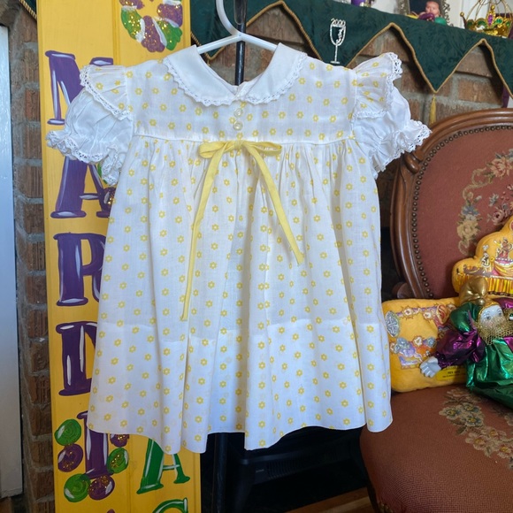 C I Castro Co Vintage Infant Girls Yellow & White  Dress size 9 months - Picture 2 of 12